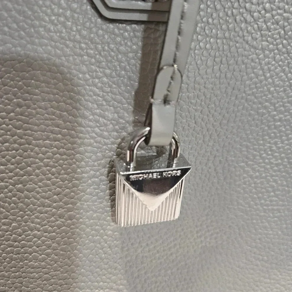 Michael Kors Mercer Large Convertible Pearl Grey Leather Tote Bag - Picture 14 of 16